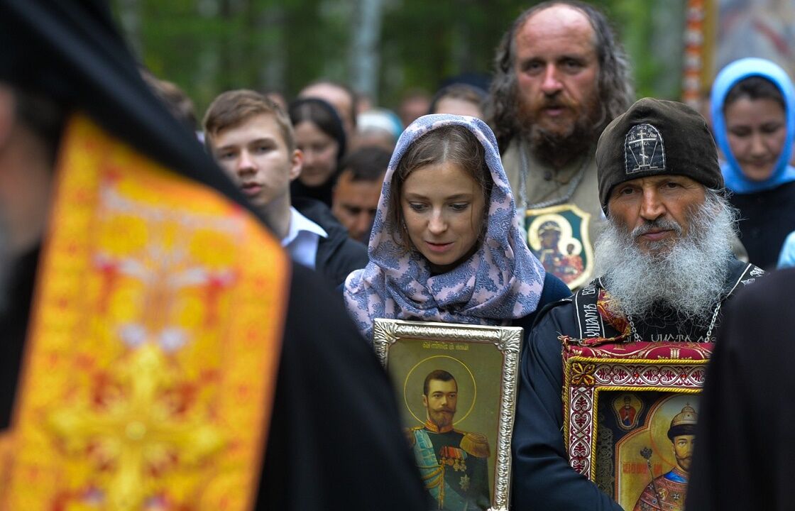 Поклонська і схиігумен Сергій