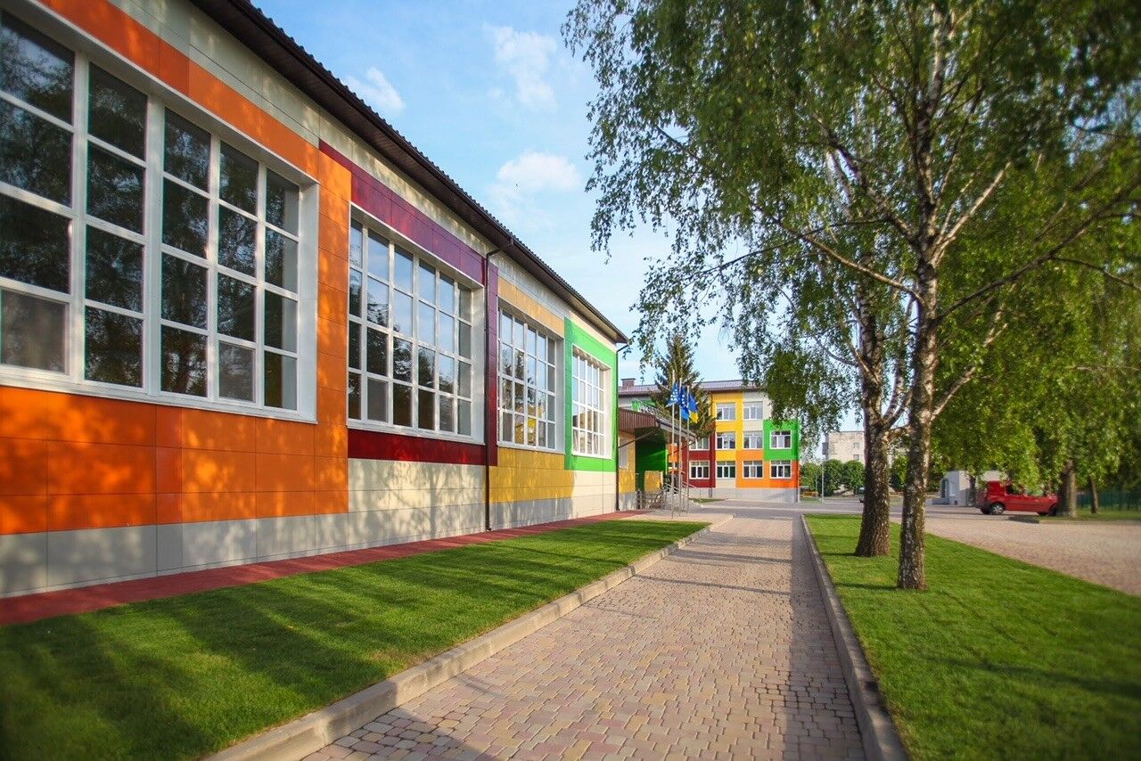 Новая украинская школа зародилась в Днепропетровской области, – Голик