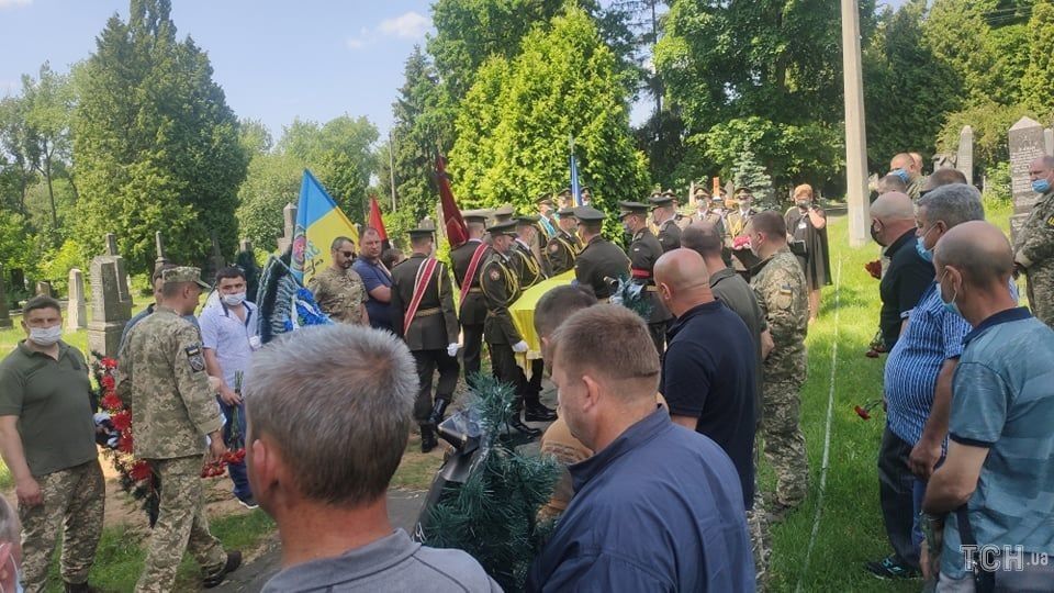 Воина похоронили на Лукьяновском кладбище