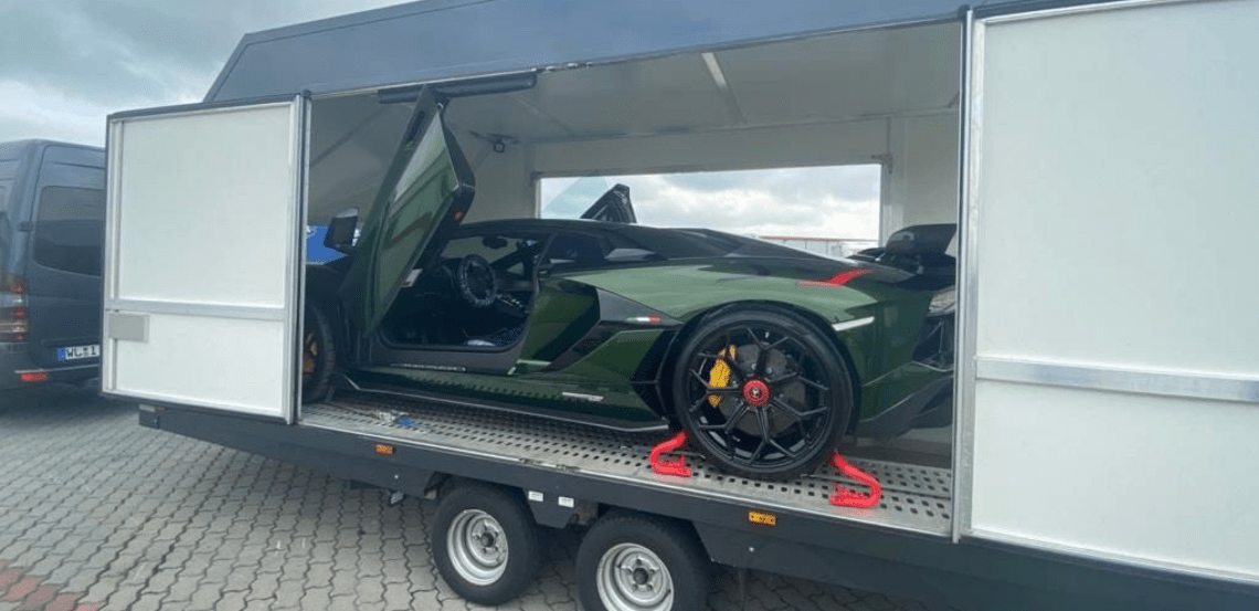 Lamborghini Aventador SVJ за $500 000 помітили у Львівській області