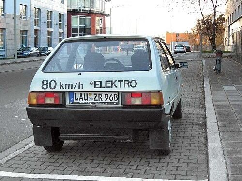 Кілька років тому Таврію Електро бачили на вулицях Німеччини. Знімки OBOZREVATEL виявив на тому ж сайті Drive2, але вже в акаунті іншого користувача