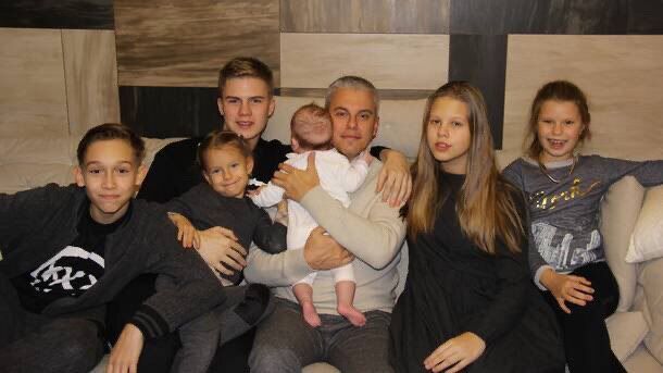 Андрей Доманский с детьми (источник – segodnya.ua)