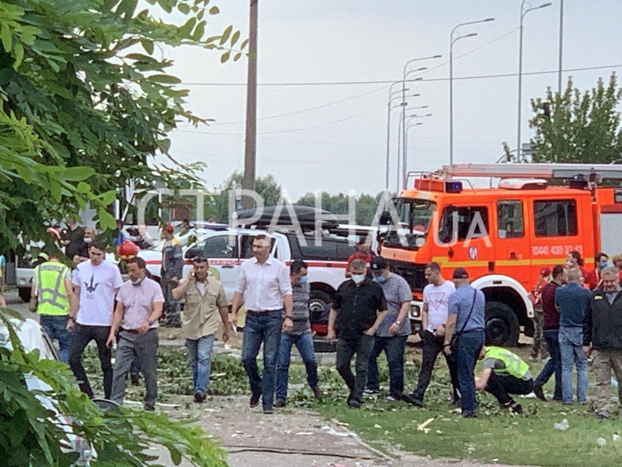 На место взрыва прибыли Виталий Кличко и Арсен Аваков