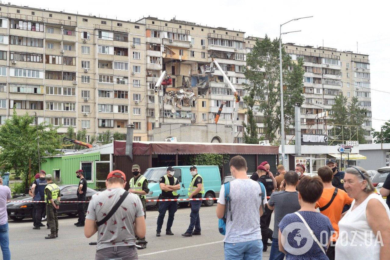 Дом может упасть: очевидцы взрыва газа в Киеве поделились подробностями. Фоторепортаж