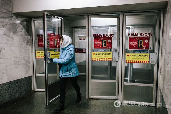 Лікарі рекомендують менше користуватися громадським транспортом