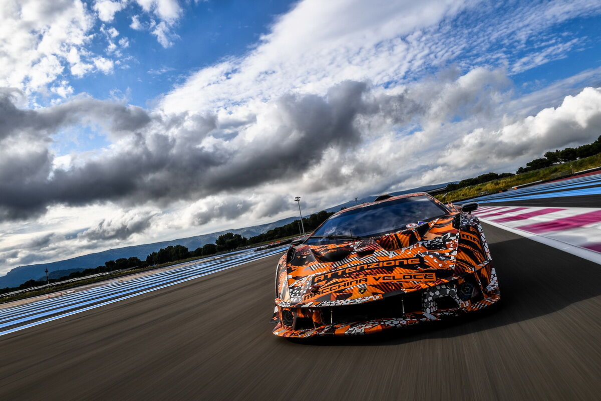 Lamborghini SCV12. фото: