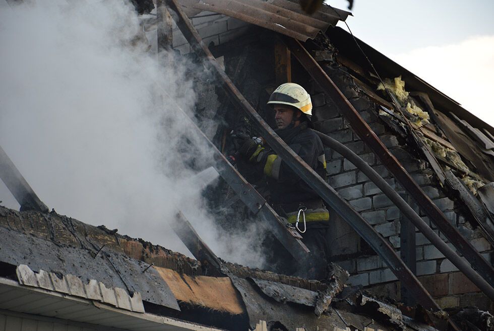 Пожар едва не уничтожил жилой дом
