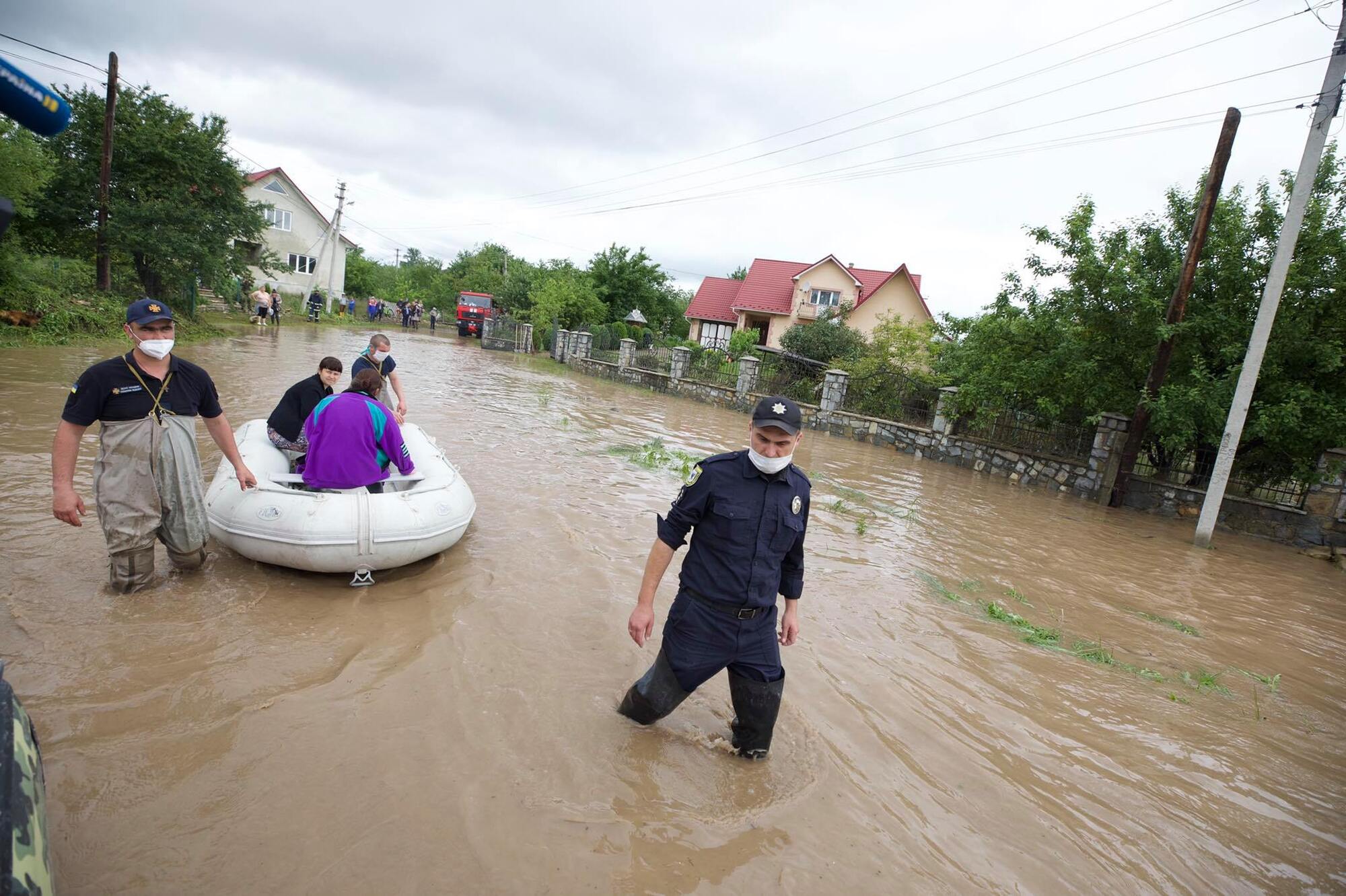Последствия наводнения на западе Украины