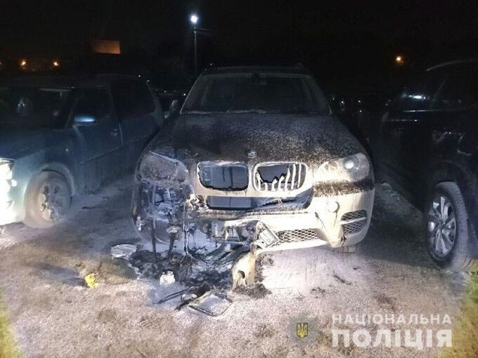 В Ривне подожгли машину украинского чемпиона мира по кикбоксингу