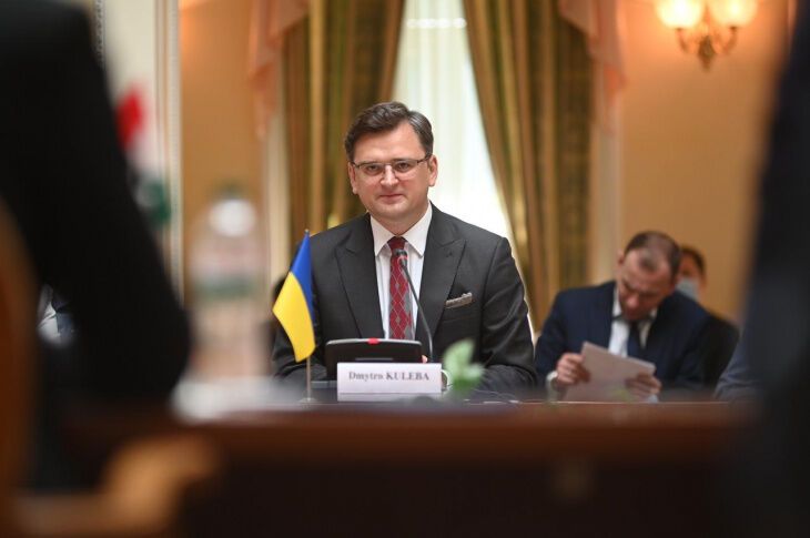 Кулеба и Сийярто провели переговоры в Киеве. Фото - пресс-служба МИД Украины