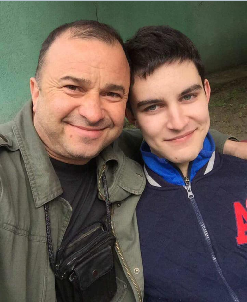 Виктор Павлик с сыном Павлом (источник – Facebook-страница Виктора Павлика)