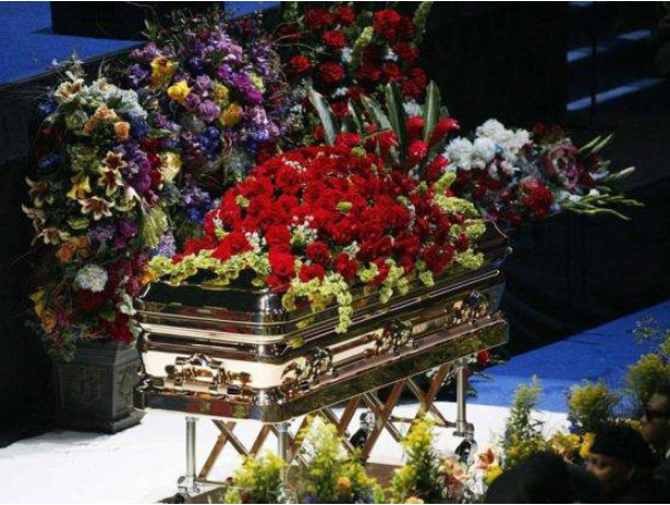 Похороны Майкла Джексона (источник – ritorg.by)