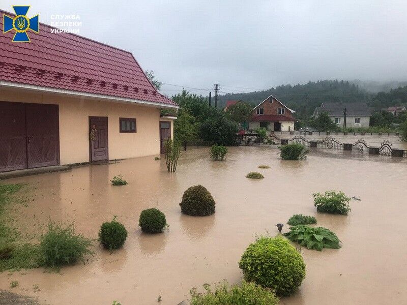 СБУ почала розслідування причин повені на заході України