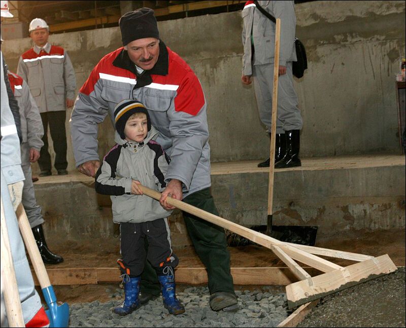 Николай Лукашенко в детстве