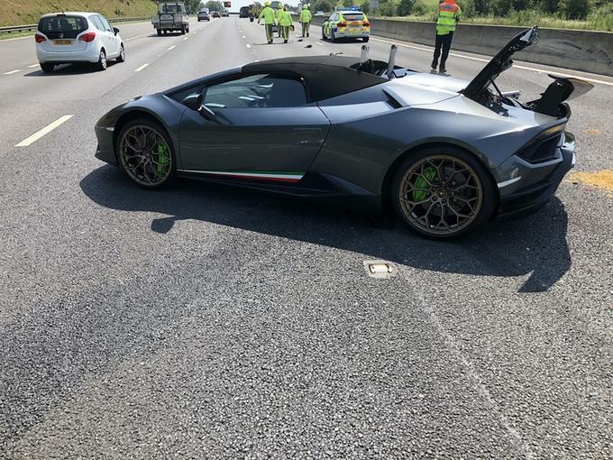 Lamborghini Huracan Performante уничтожили через 20 минут после покупки.