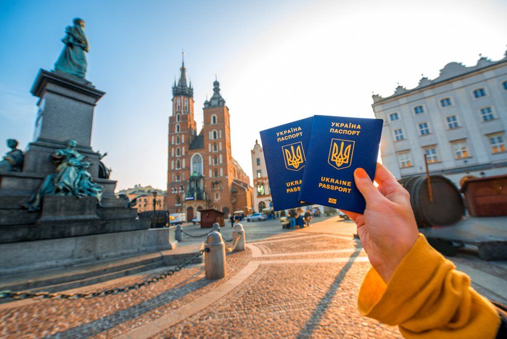 Українці не зможуть потрапити в ЄС із 1 липня: список "дозволених" країн оновили