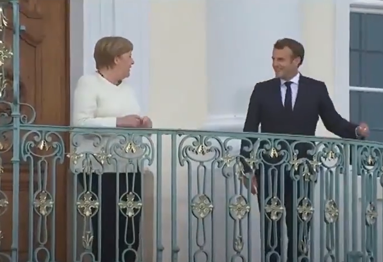 Меркель и Макрон на встрече в Германии