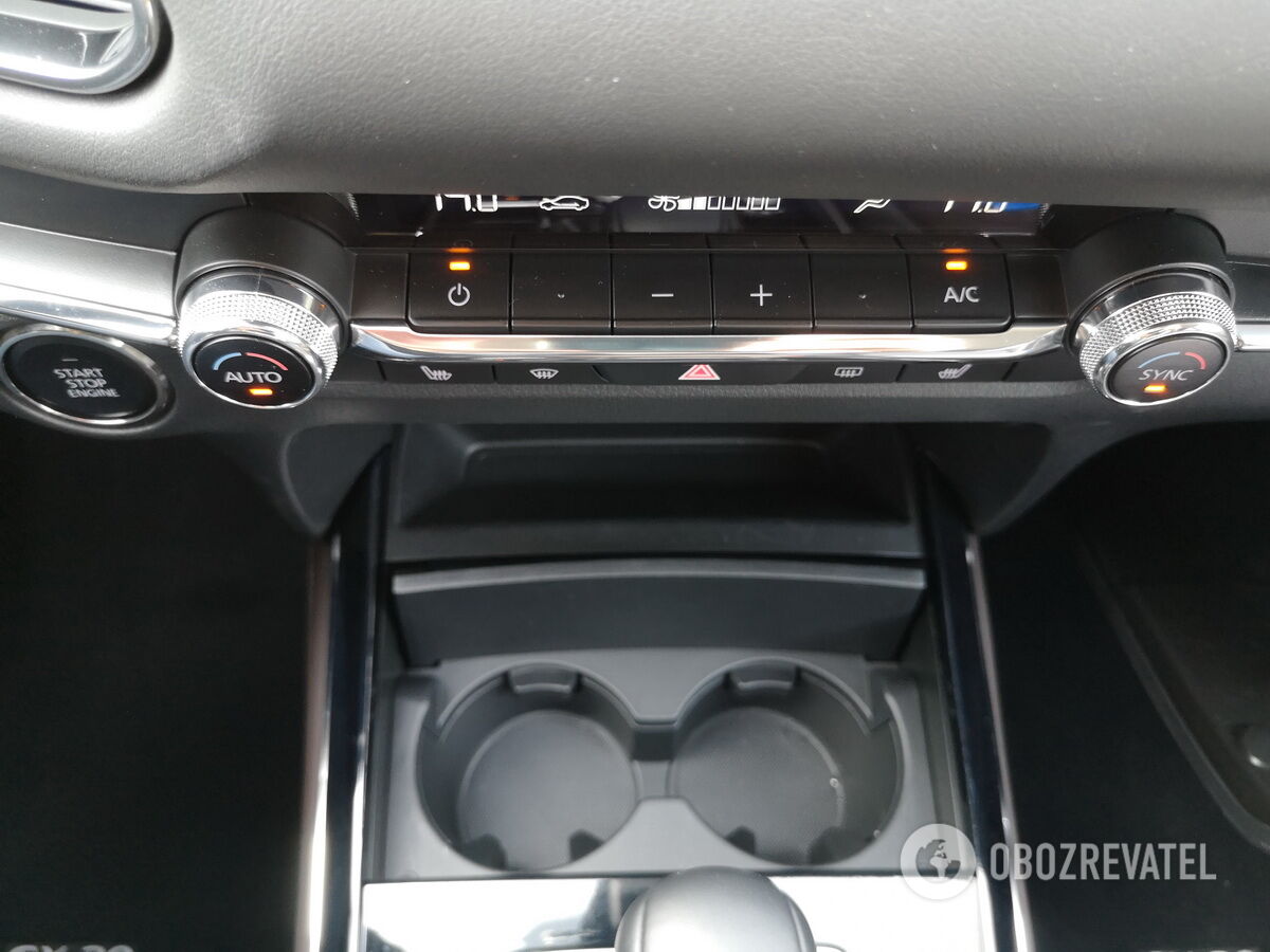 Слуга двох панів: тестуємо новий кросовер Mazda CX-30