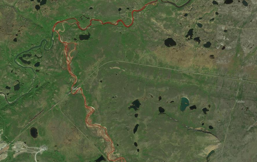Паливо, що потрапило в річку, видно на "Яндекс.Картах"