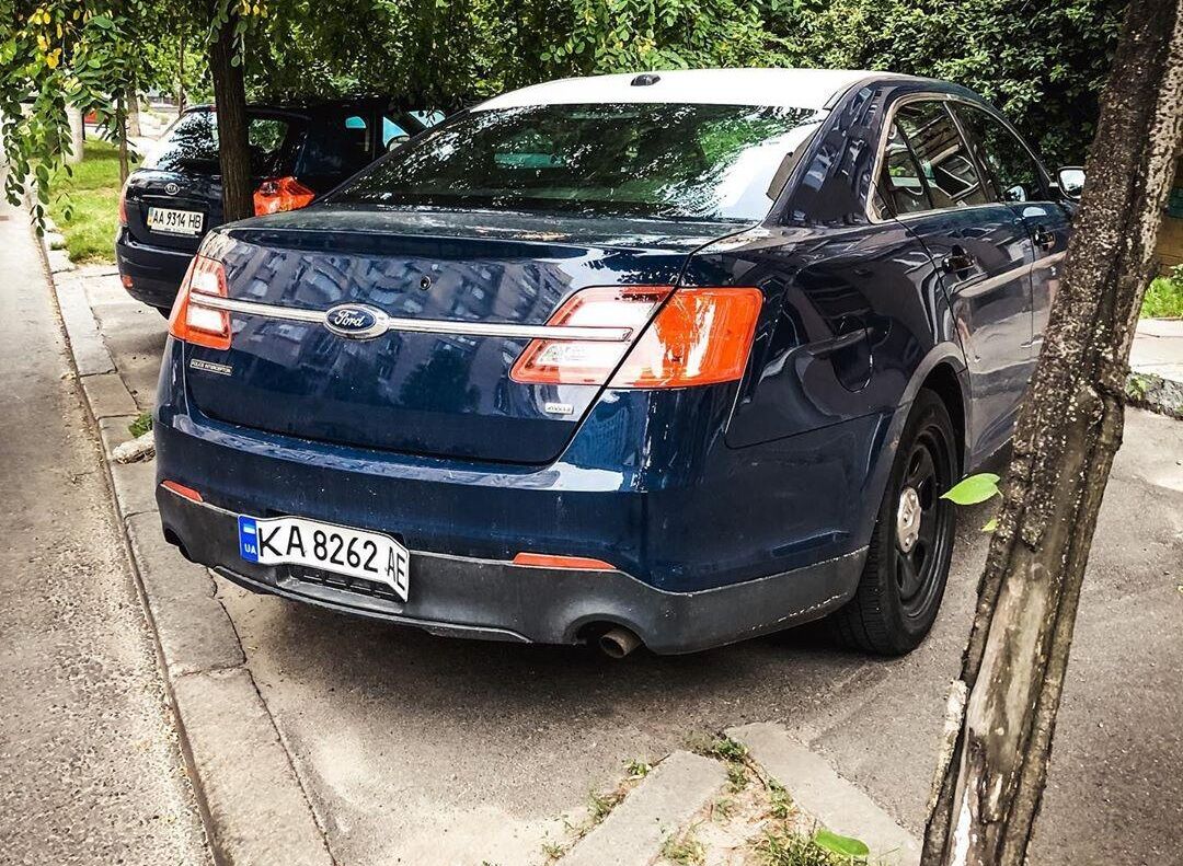 Ford Taurus Police Interceptor, замеченный в Киеве;