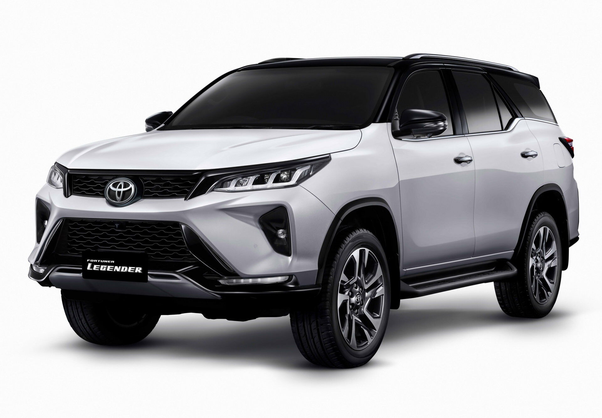 Toyota Fortuner Legender