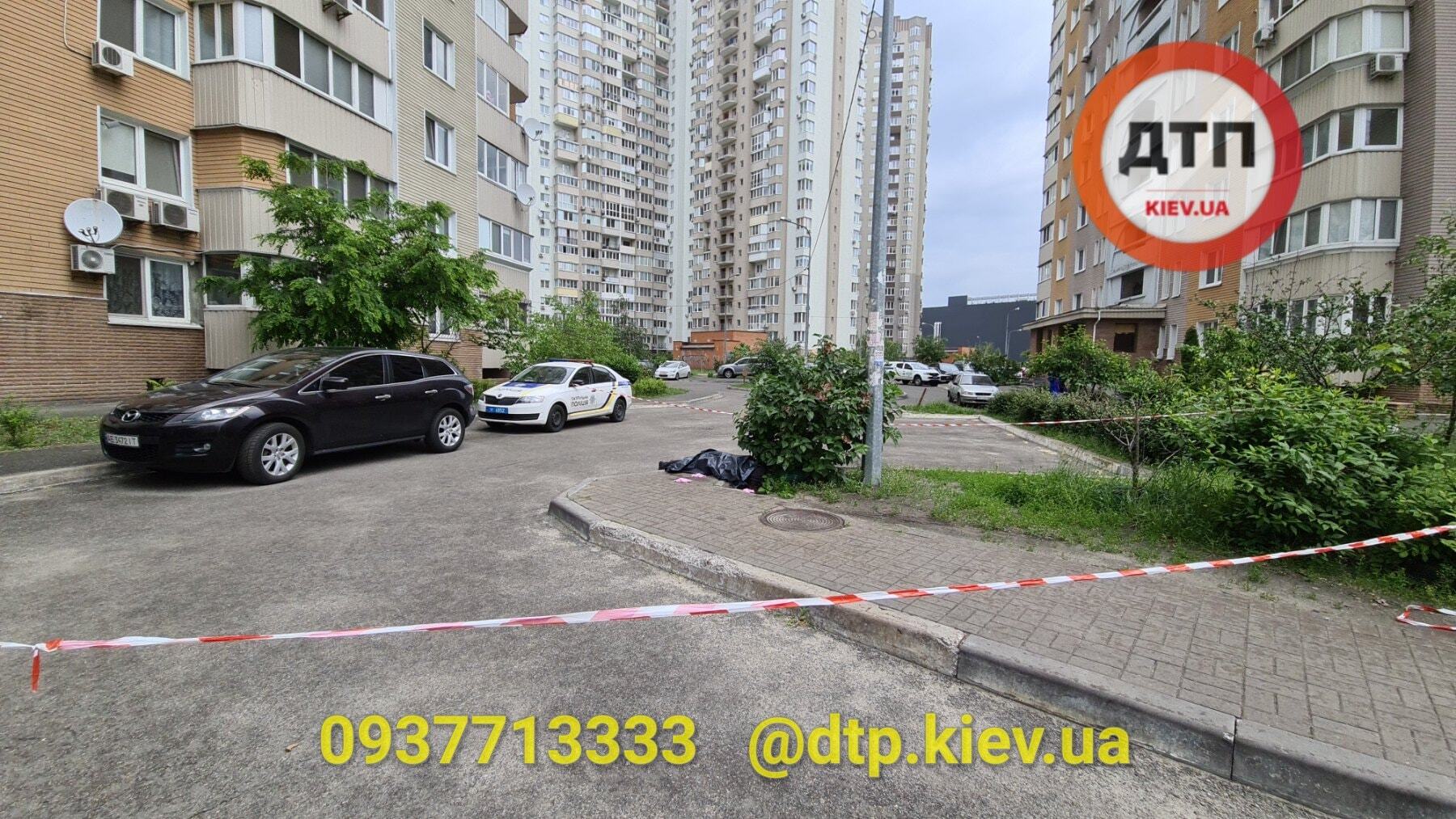 В Киеве парень разбился, упав с 21 этажа
