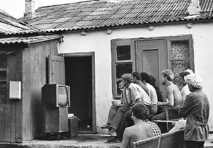 Перегляд телевізора в селі в СРСР