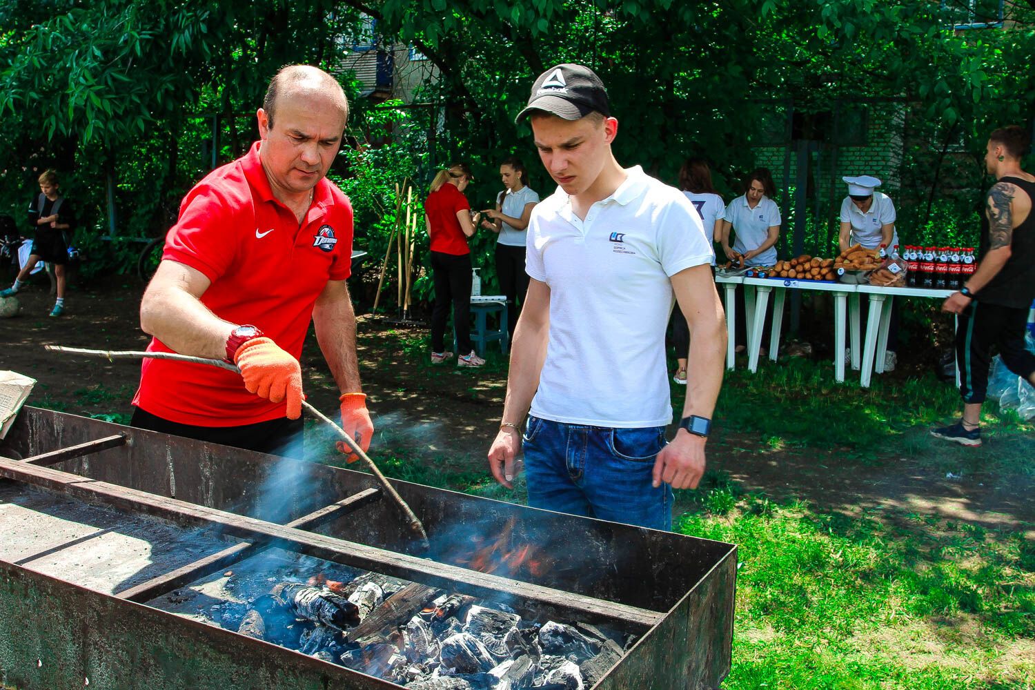 У День довкілля в Костянтинівці облагородили спортивний майданчик з футбольним полем