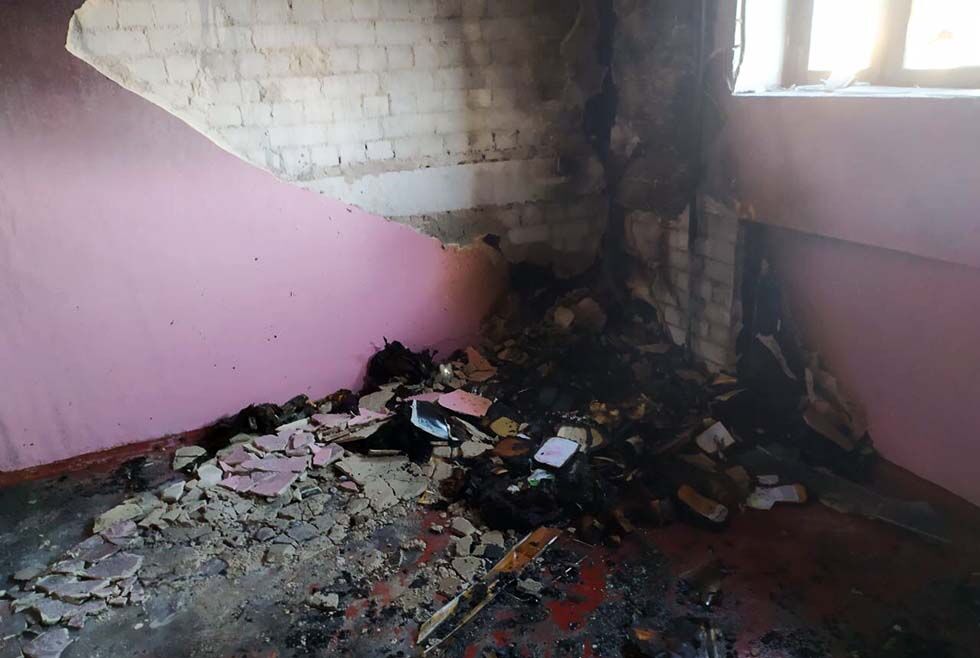 У Дніпрі загорівся дев'ятиповерховий будинок: пожежні врятували трьох дітей