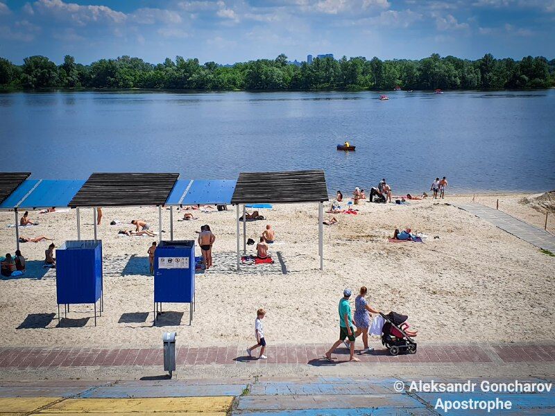 В Киеве открыли пляжный сезон