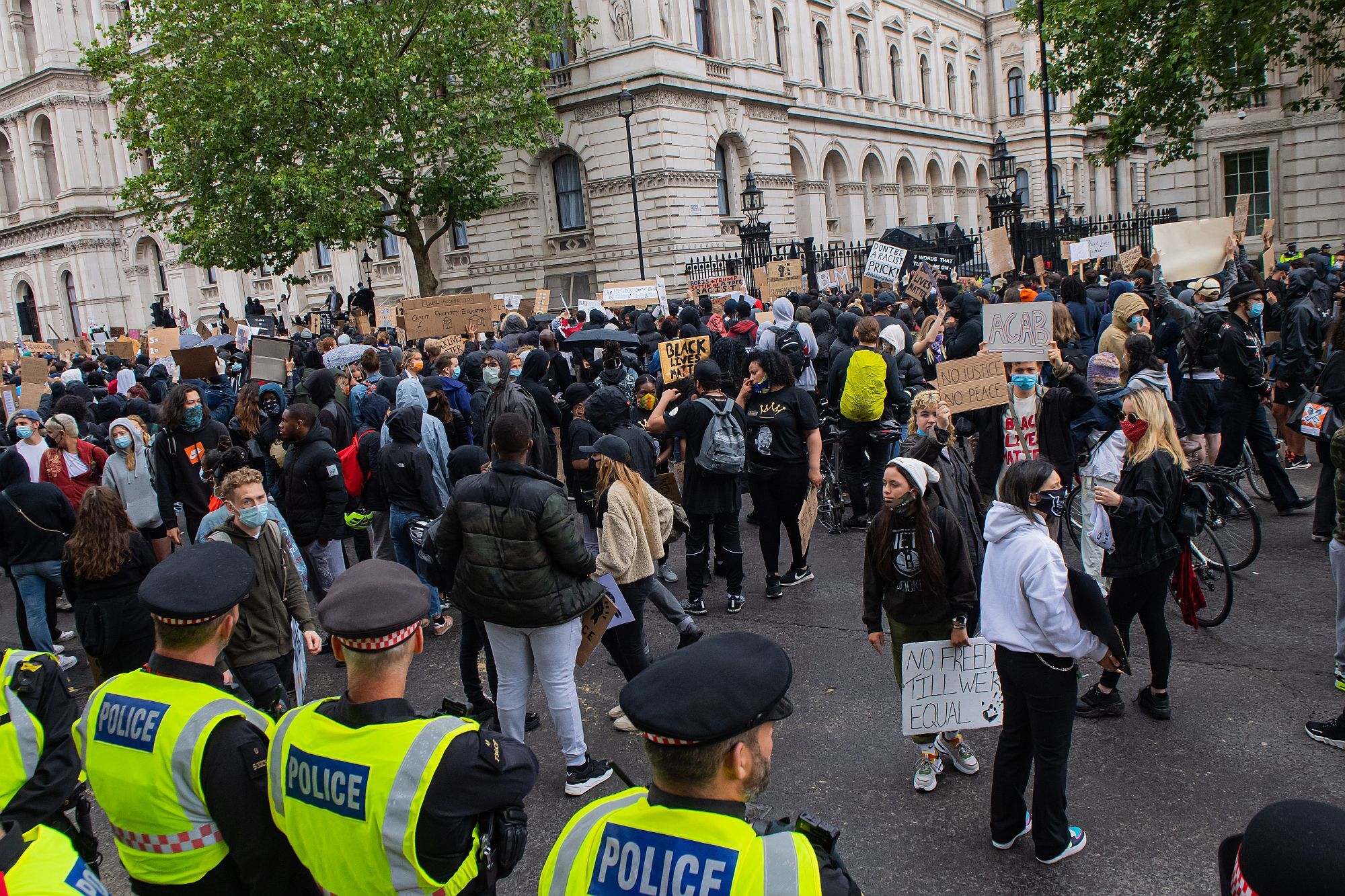 Протести в Лондоні