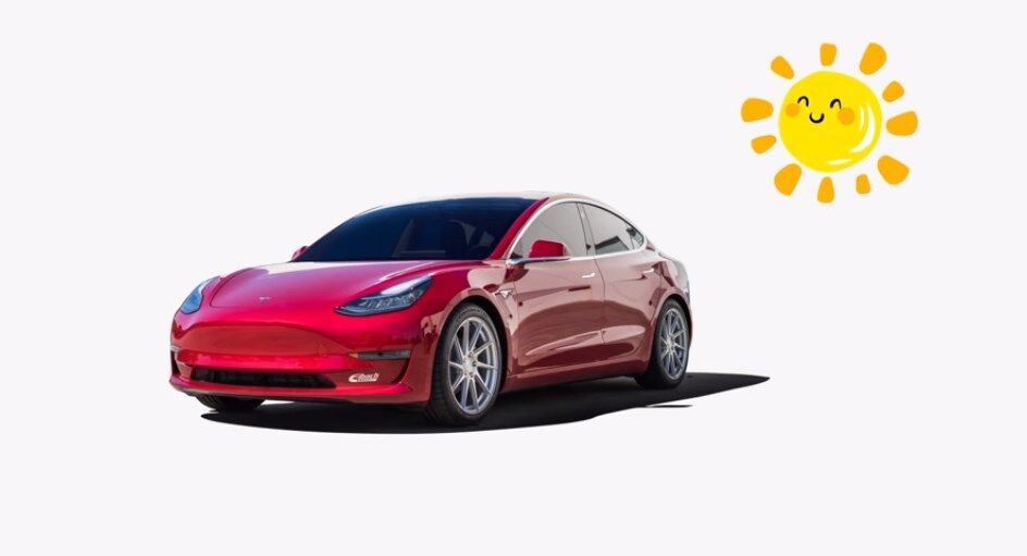 Блогер попытался зарядить Tesla Model 3 во время движения
