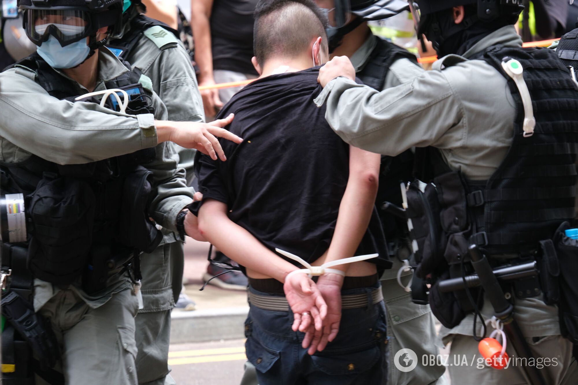 В Гонконге полиция разогнала тысячный митинг