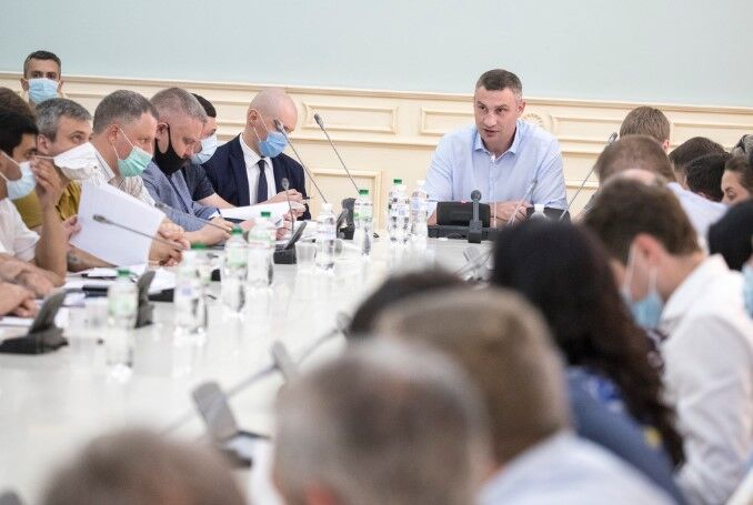 Кличко попередив про жорсткі заходи щодо незаконного будівництва (Фото: пресслужба Кличка)