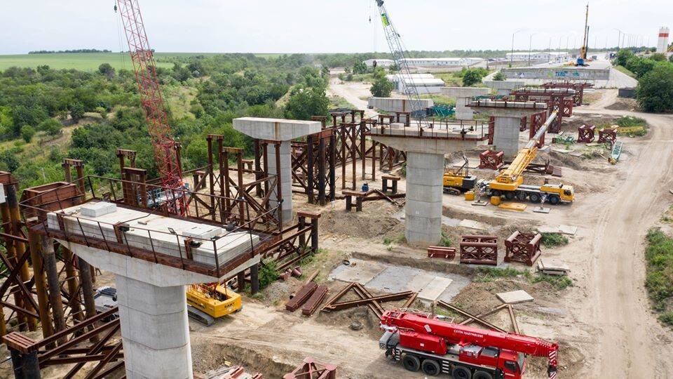 У Запоріжжі за програмою "Велике будівництво" закінчать мости-довгобуди