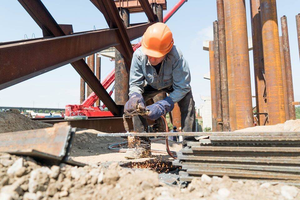 У Запоріжжі за програмою "Велике будівництво" закінчать мости-довгобуди