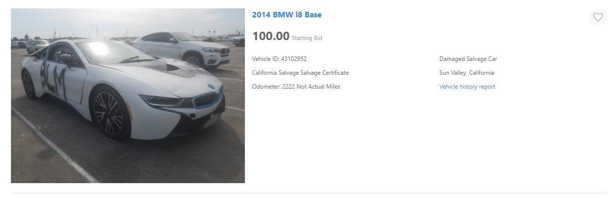 Скріншот оголошення про продаж BMW i8, стартова ціна якого - 100 доларів.