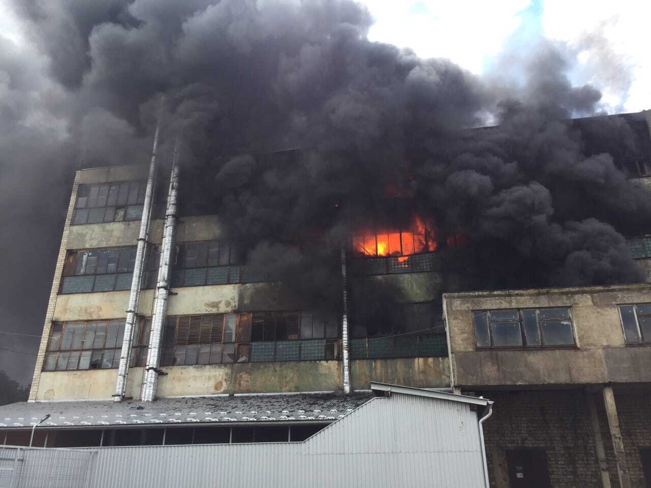 Пожар на фабрике в Черновцах