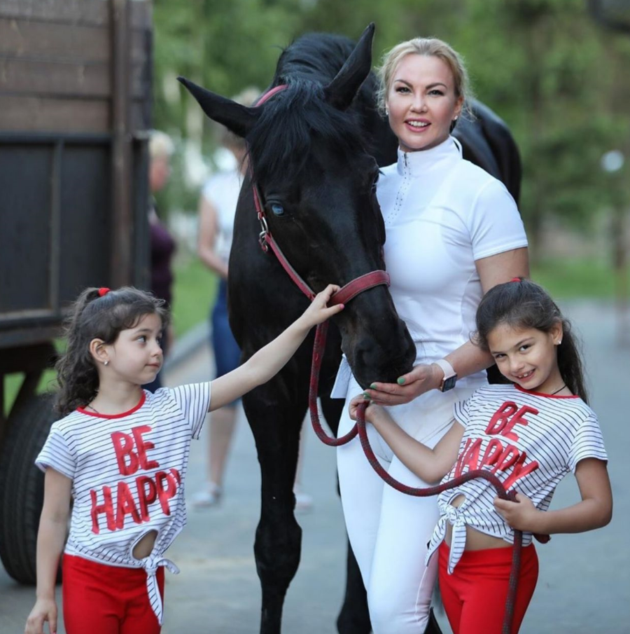 Українські зірки розповіли про спорт та дієти: як їм вдається тримати себе у формі