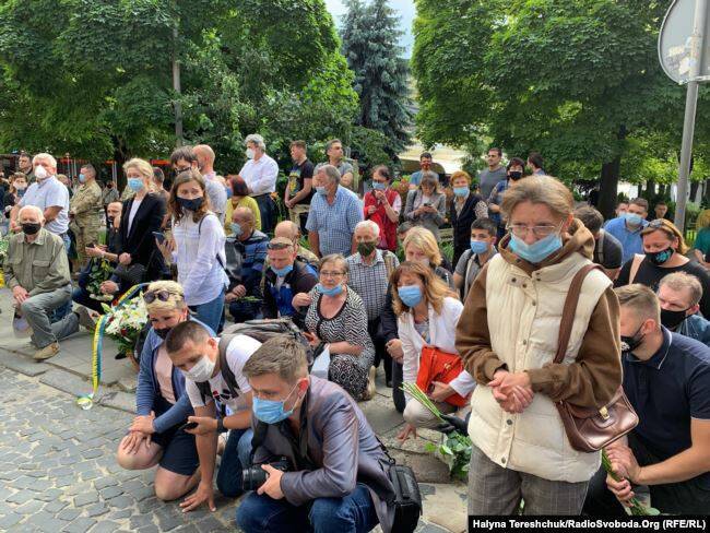 Украина простилась с погибшим на Донбассе Героем Матвеевым: фото и видео