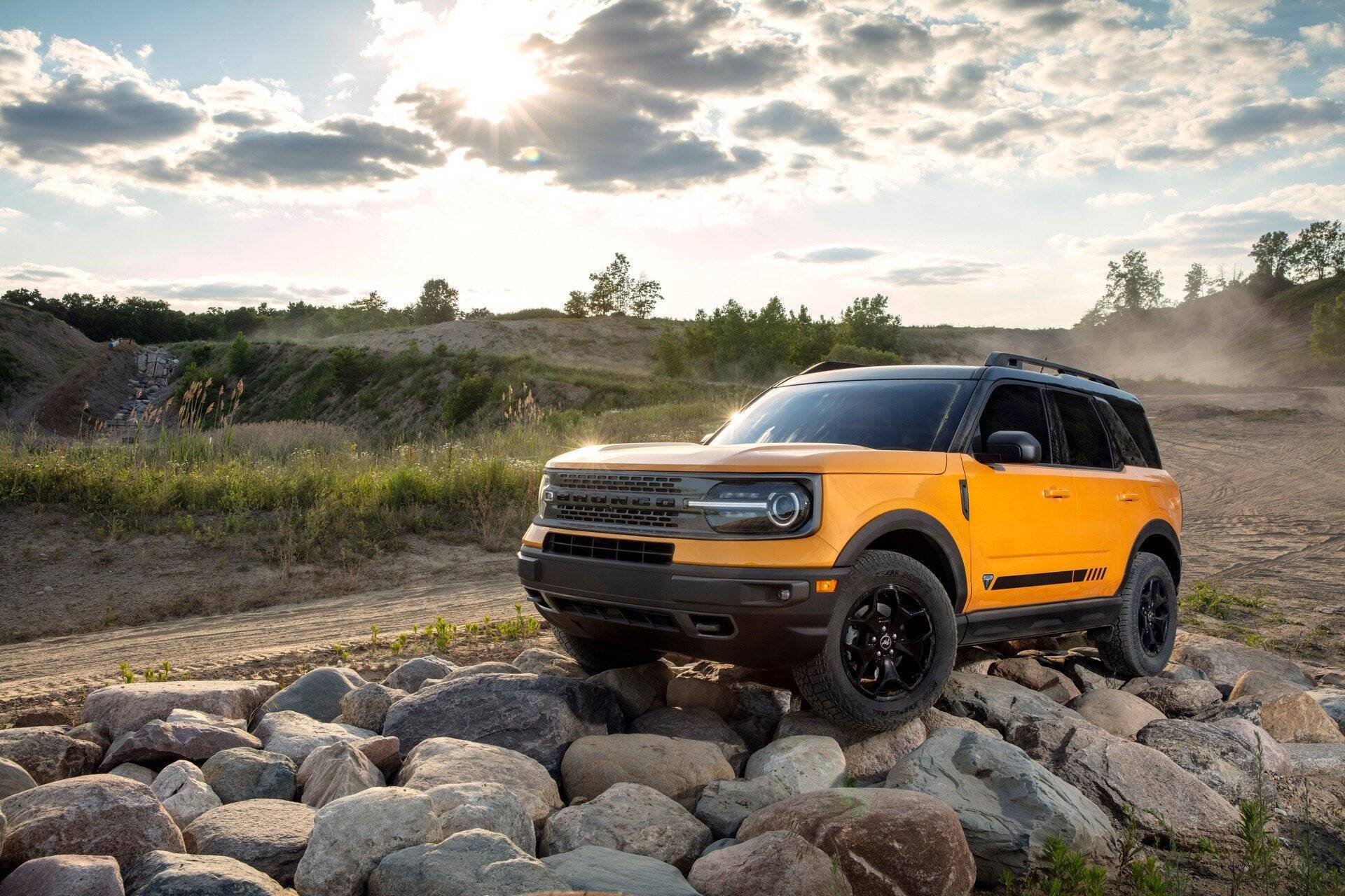 Новий Ford Bronco Sport побудовано на базі Kuga, але він виглядає як позашляховик.