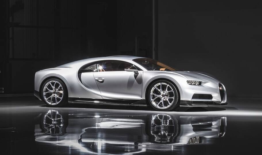 Преемник Bugatti Veyron дебютировал в 2016 году