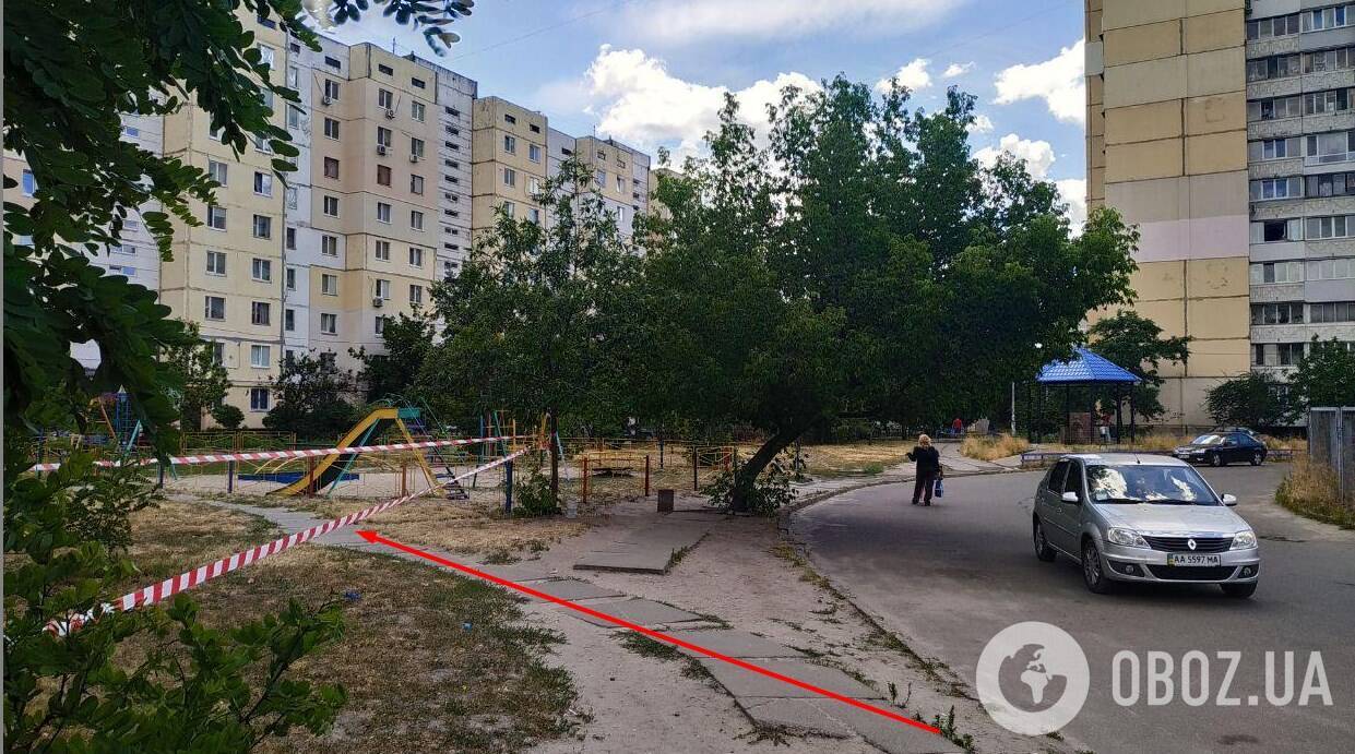 Полковника СБУ знайшли випадкові перехожі на вул. Йорданській у Києві