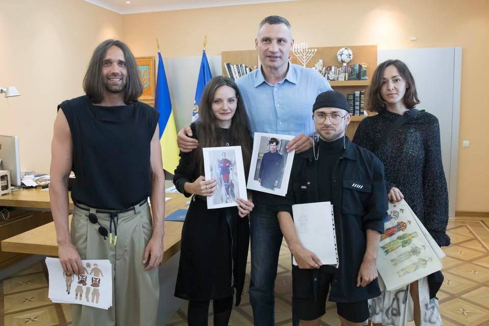 Комунальників Києва вдягнуть у форму від українських дизайнерів: Кличко розповів подробиці