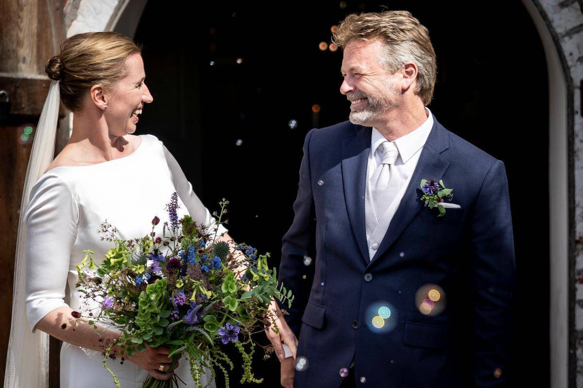Премьер-министр Дании Метте Фредериксен вышла замуж

REUTERS