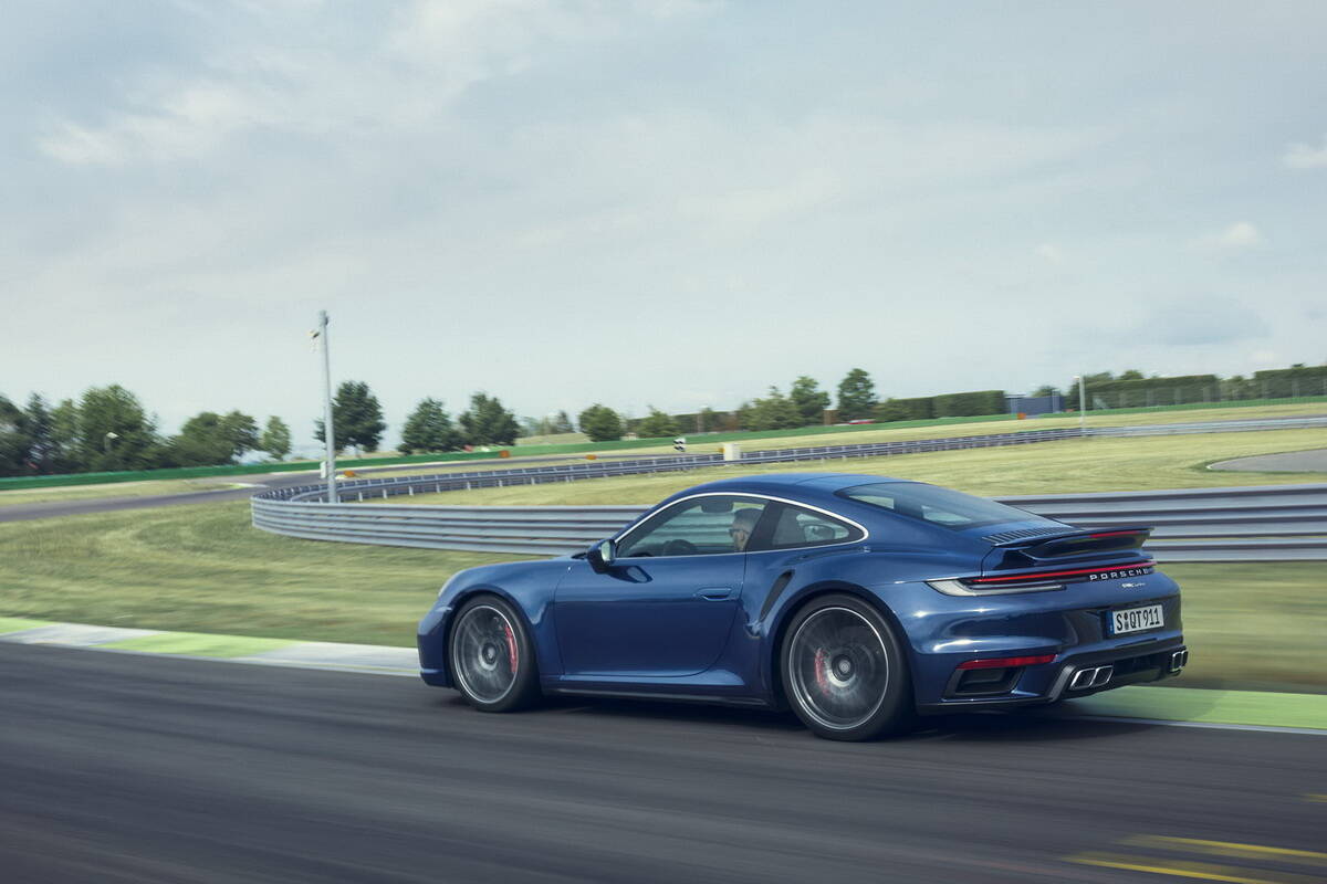 2021 Porsche 911 Turbo. Фото: