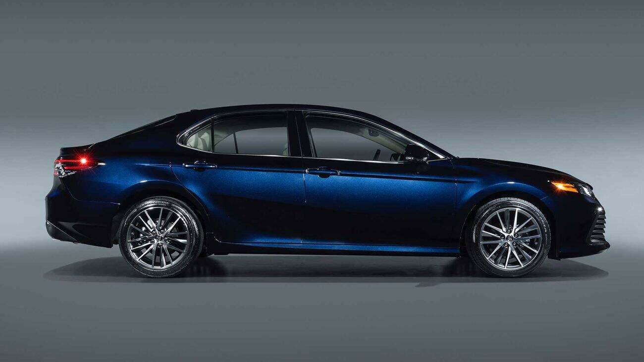 Toyota Camry 2021.