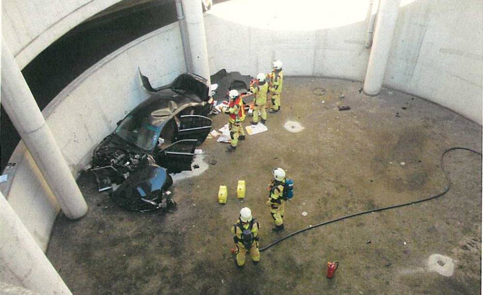 Последствия падения BMW с 16 метров.