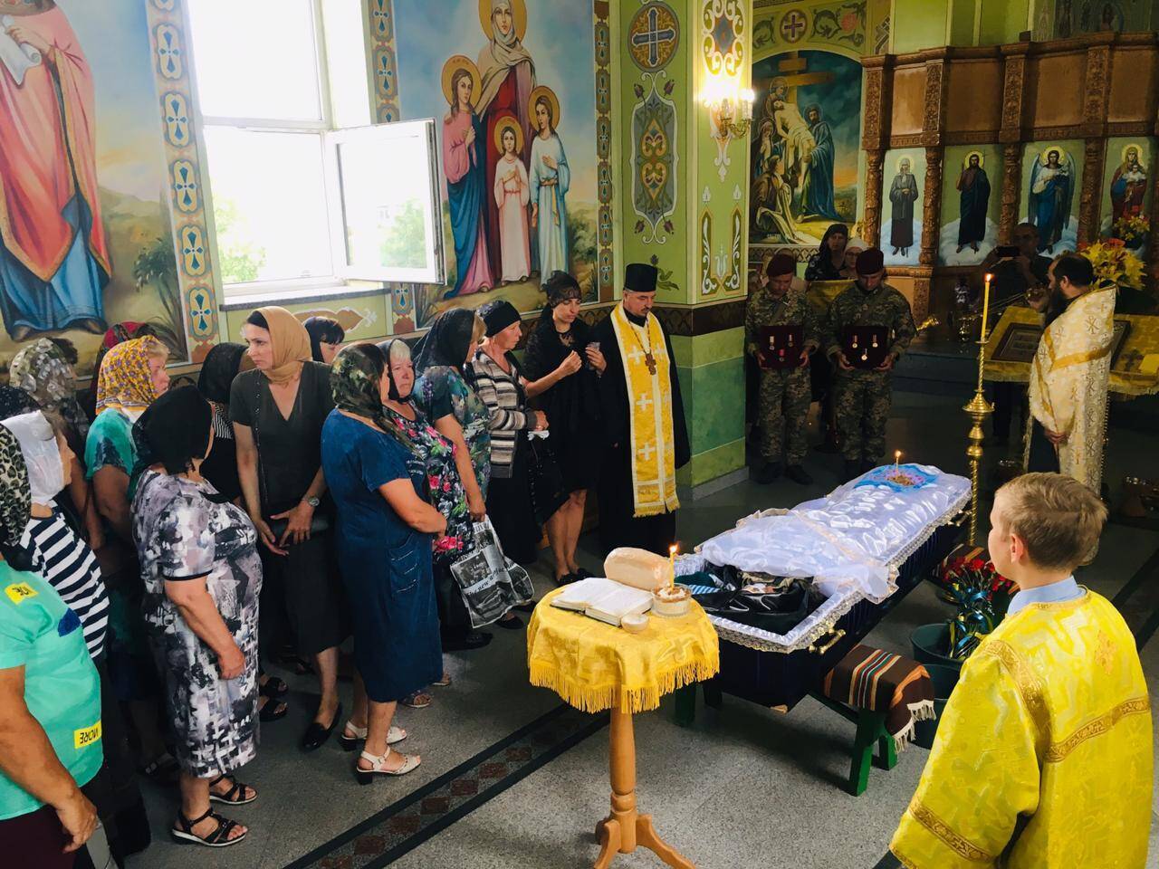 Був на війні з перших днів: на Донеччині поховали загиблого під Зайцевим українського морпіха. Фото