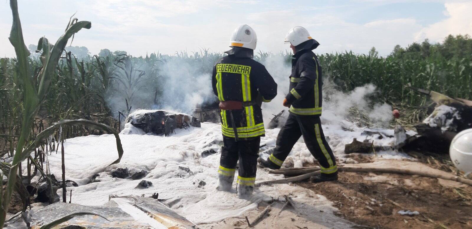 На Киевщине упал и загорелся самолет.